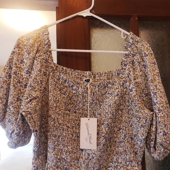 White floral dress with pockets, size medium - Picture 2 of 6